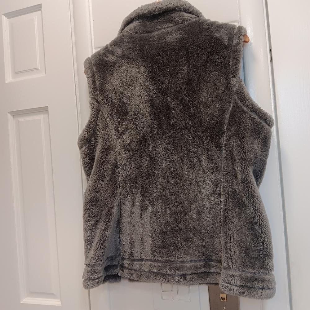 Vest - Picture 6 of 13
